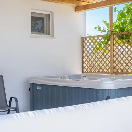 Oliva Naxos Apartment